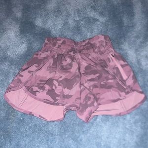Lululemon Hotty Hot shorts